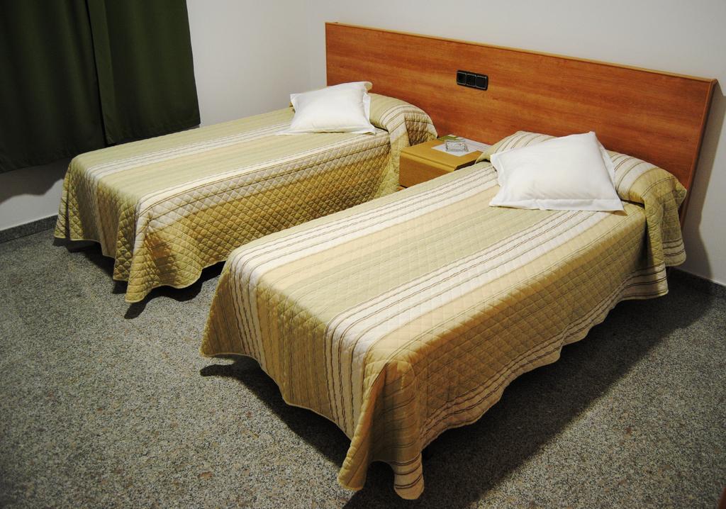 Hotel Albanta La Lantejuela Kamer foto