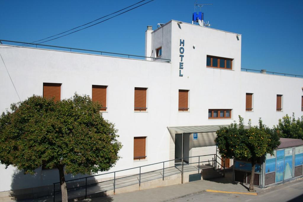 Hotel Albanta La Lantejuela Buitenkant foto