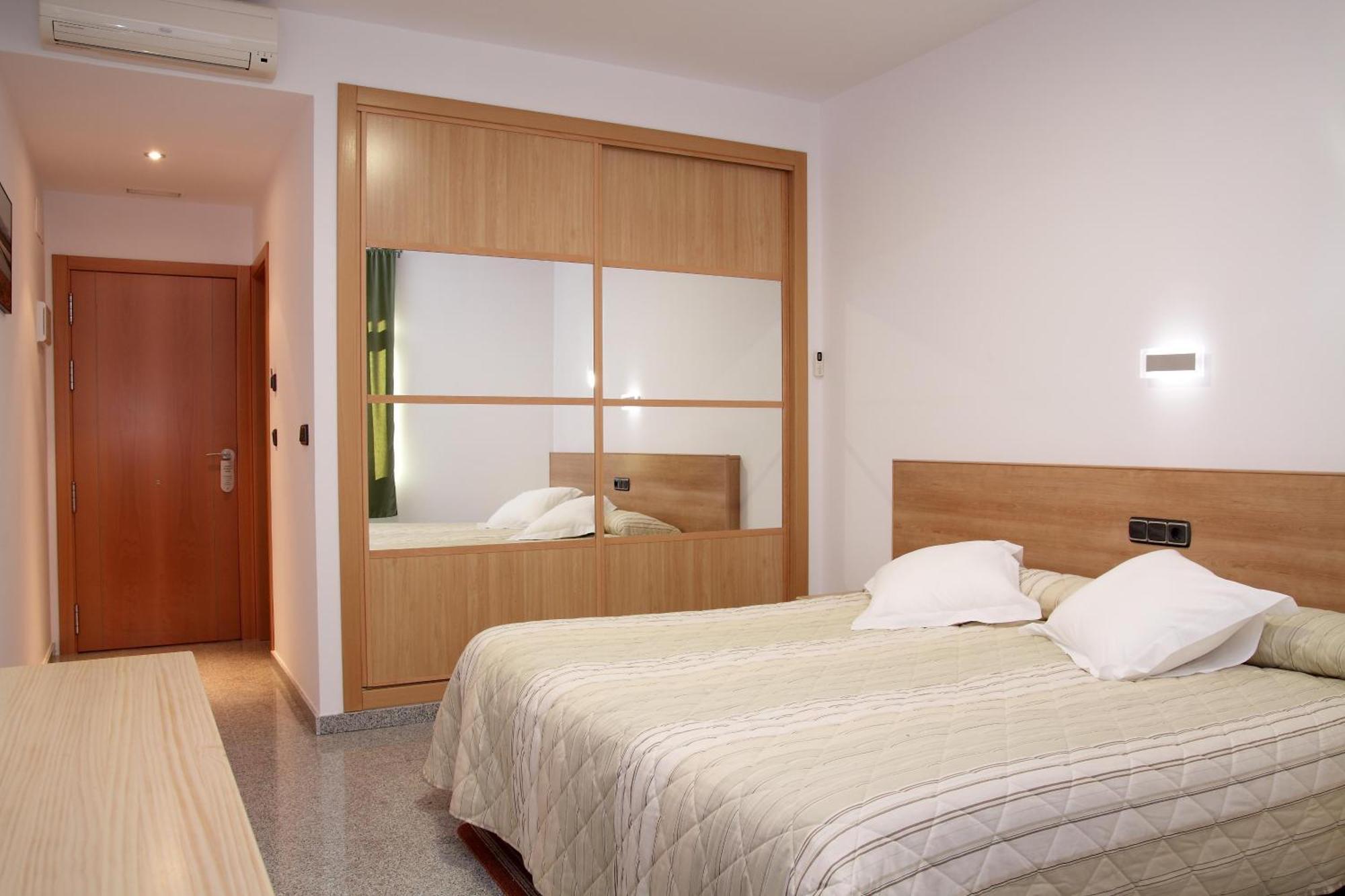 Hotel Albanta La Lantejuela Buitenkant foto