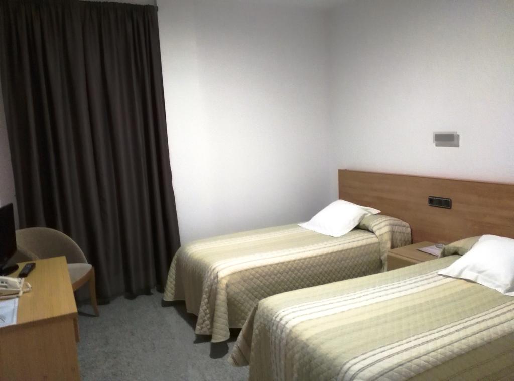 Hotel Albanta La Lantejuela Buitenkant foto