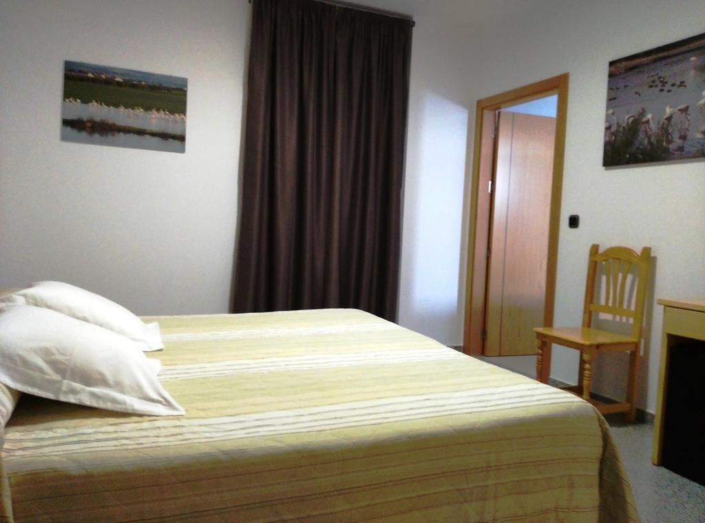 Hotel Albanta La Lantejuela Buitenkant foto