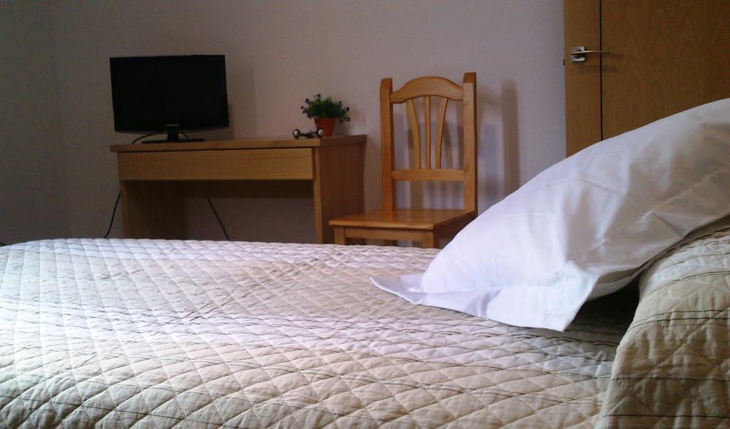 Hotel Albanta La Lantejuela Buitenkant foto