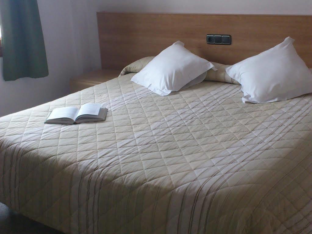 Hotel Albanta La Lantejuela Buitenkant foto